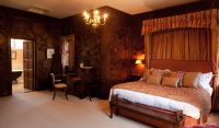 Hever Castle 20 -stay-medley-court-bedrooms-cobham